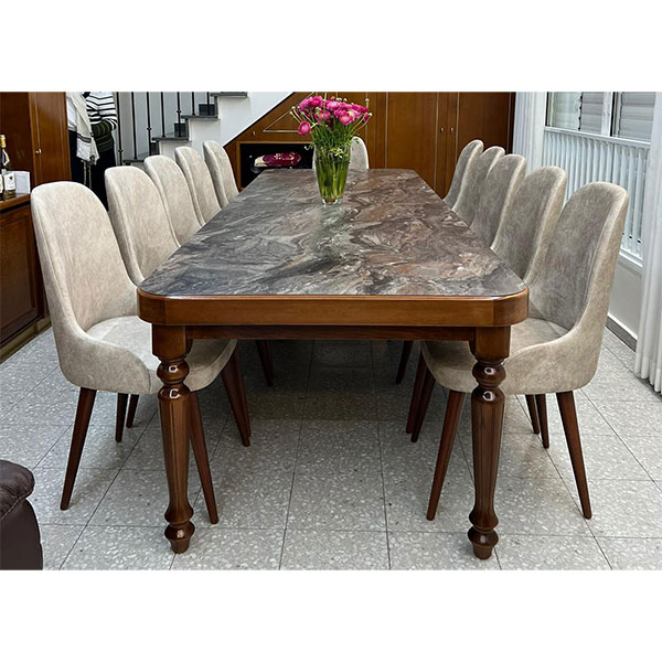 כסאות רגלי עץ חום